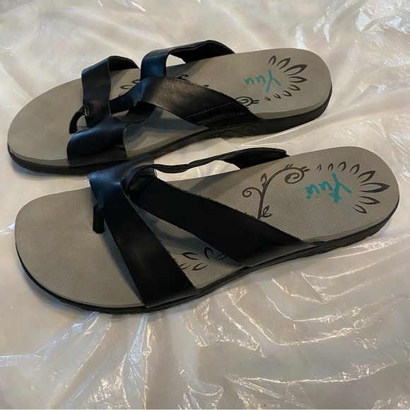 NWOT Yuu sandals cross cross black style Chloe. Sz 10W - Picture 11 of 11